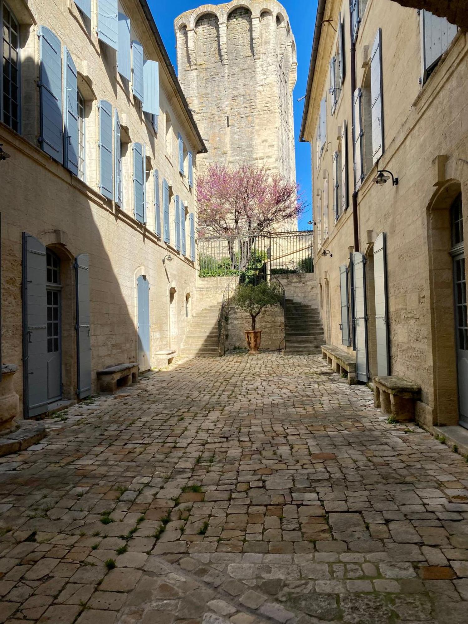 L'Inattendu Uzes Exterior photo