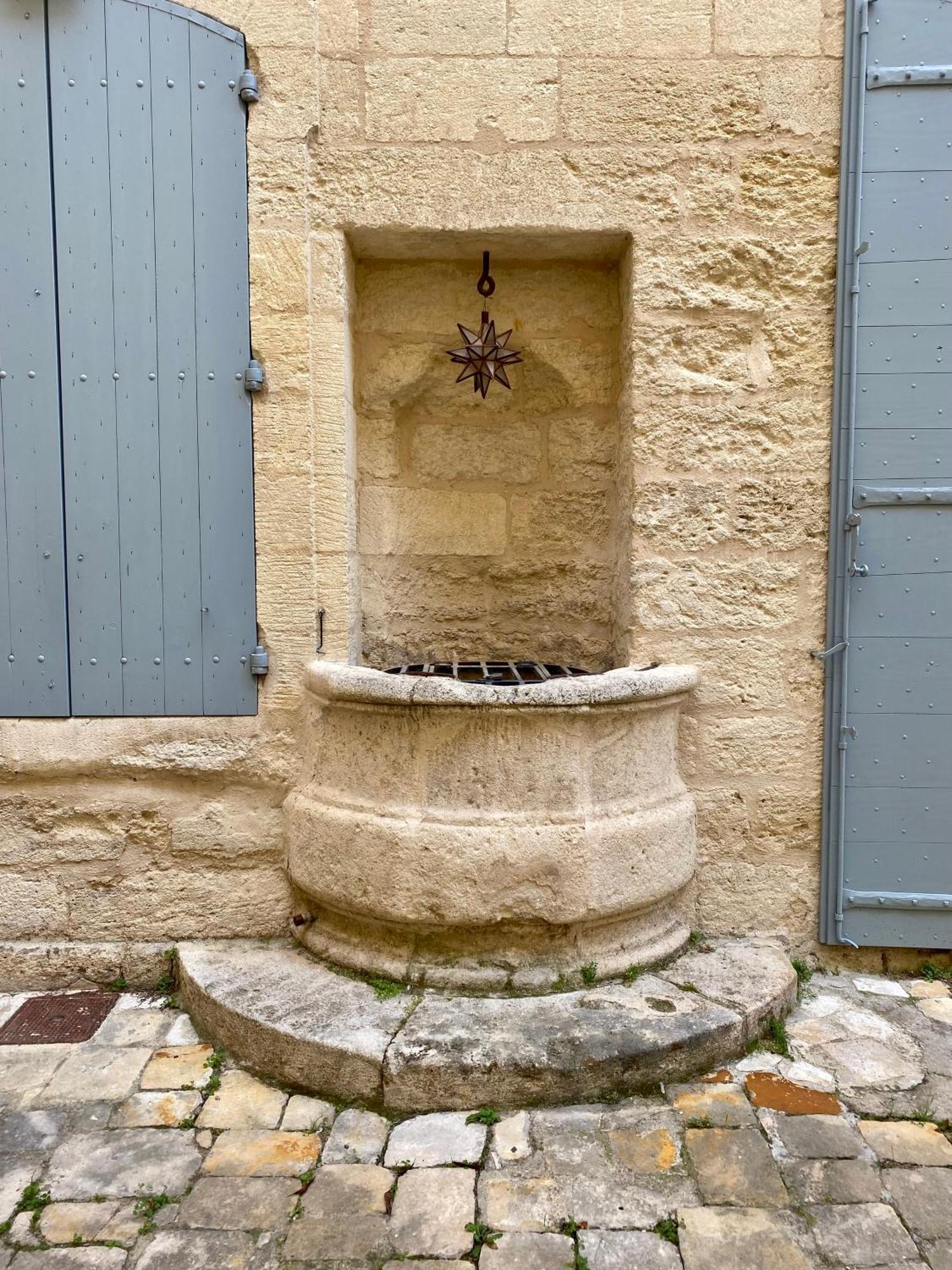 L'Inattendu Uzes Exterior photo